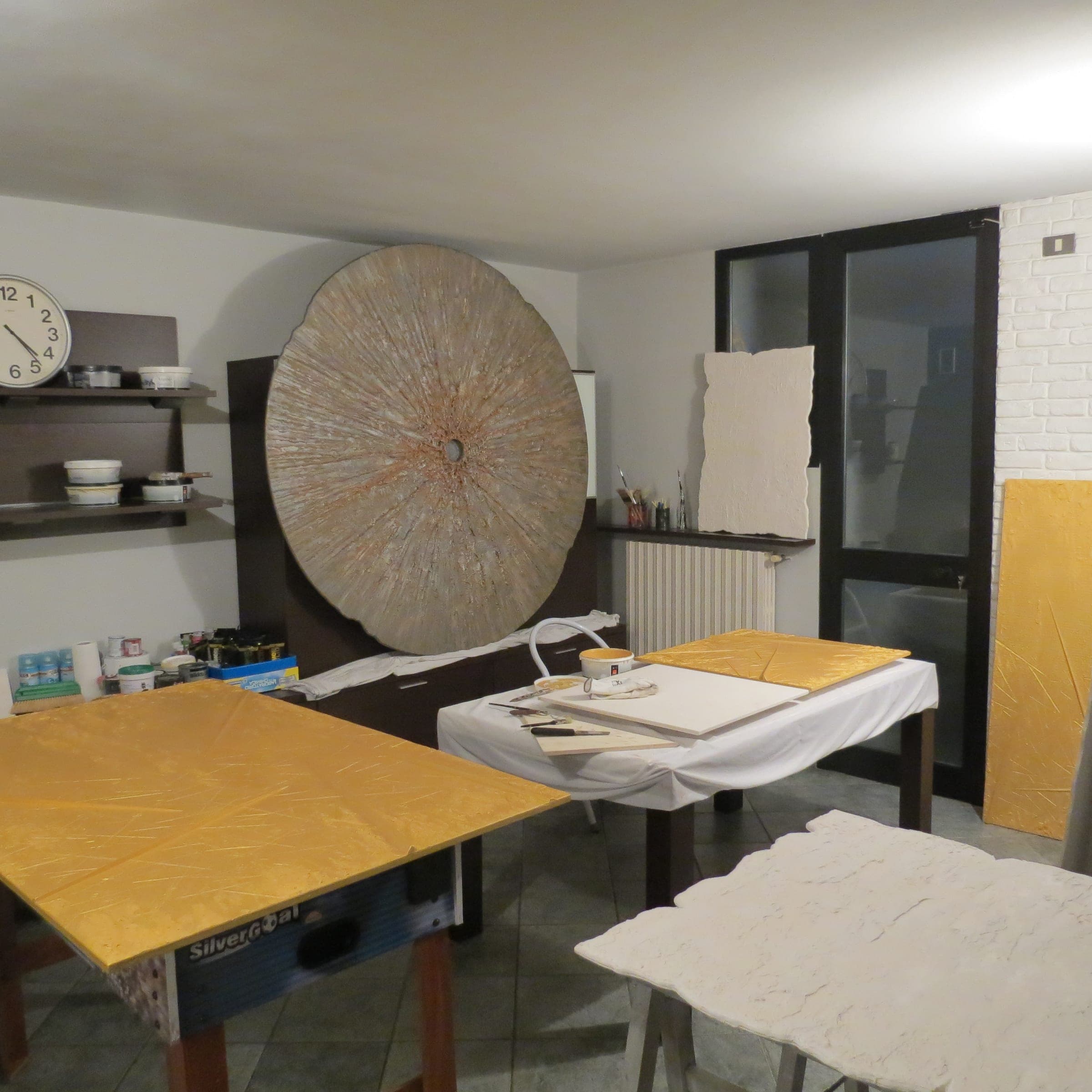Opera in lavorazione nello studio di Ulderico Rota, 1